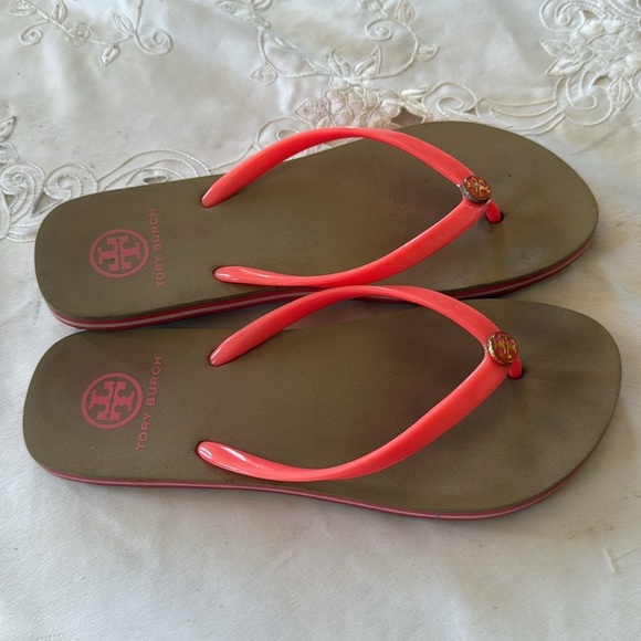 Tory Burch, jelly flip-flops, salmon, collard, good condition, size 8 - Picture 10 of 10